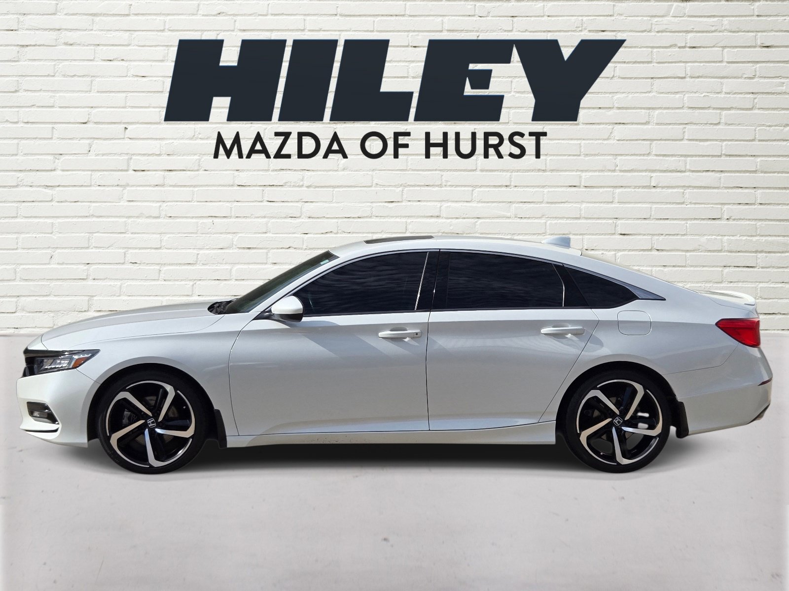 Used 2019 Honda Accord Sport image 4