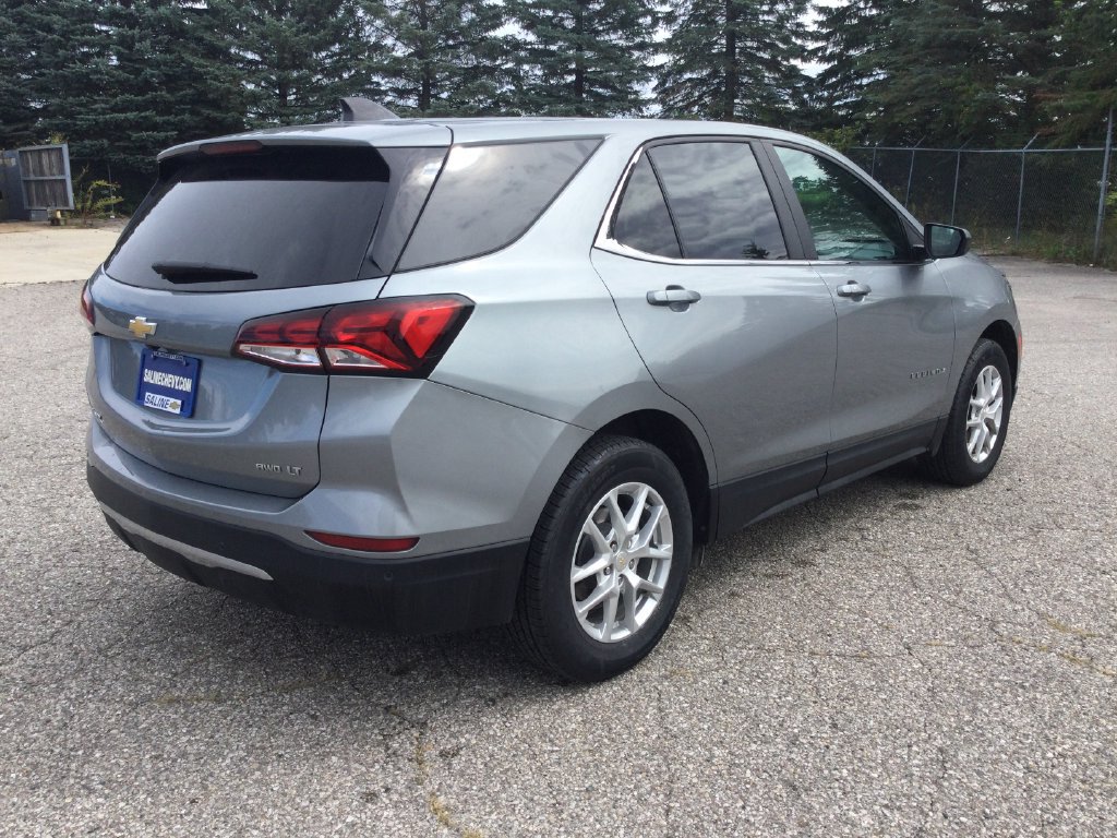 Used 2024 Chevrolet Equinox LT AWD/4WD image 7