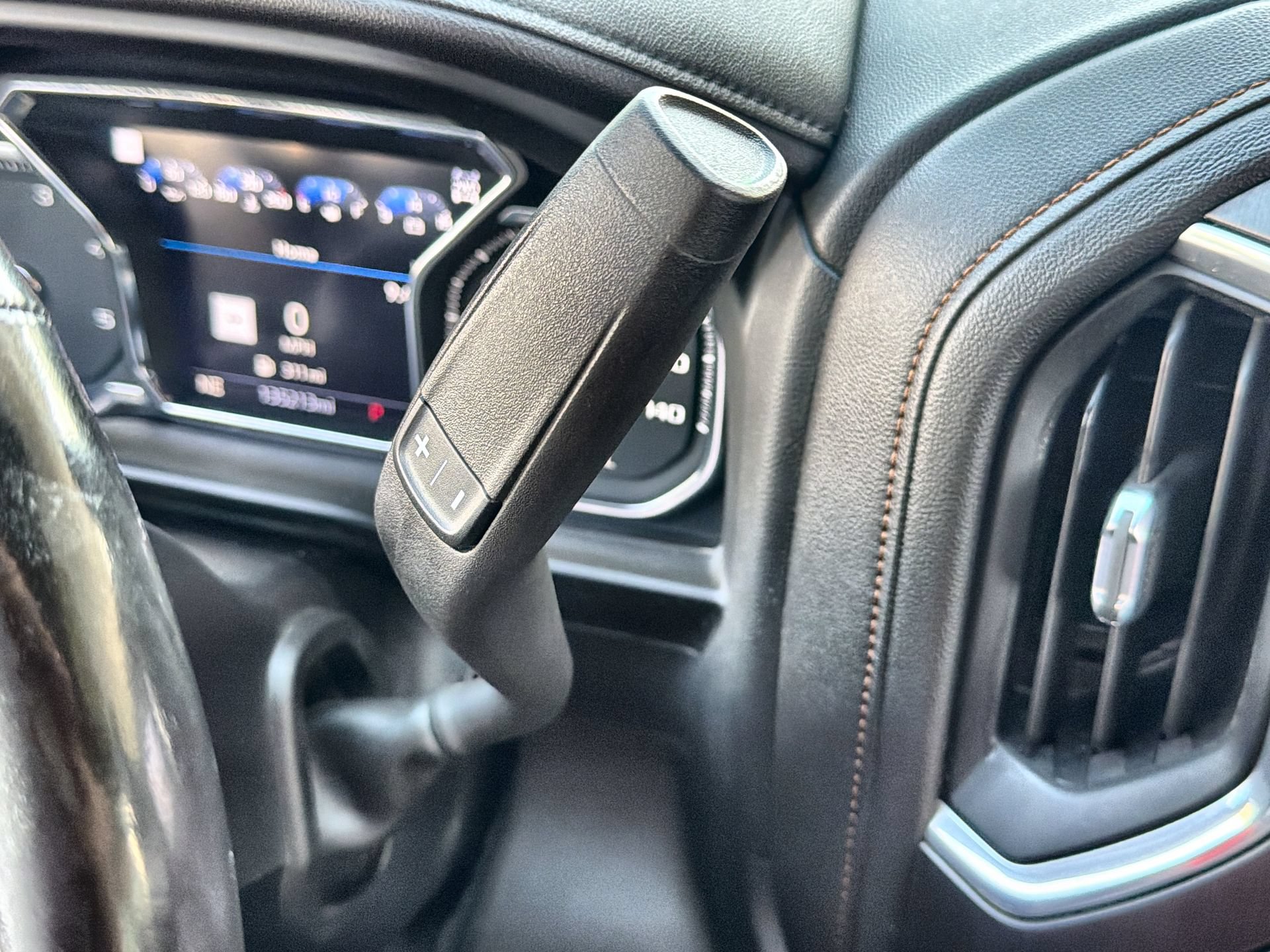 Used 2022 GMC Sierra 2500 AT4 w/ AT4 Premium Plus Package AWD/4WD image 19