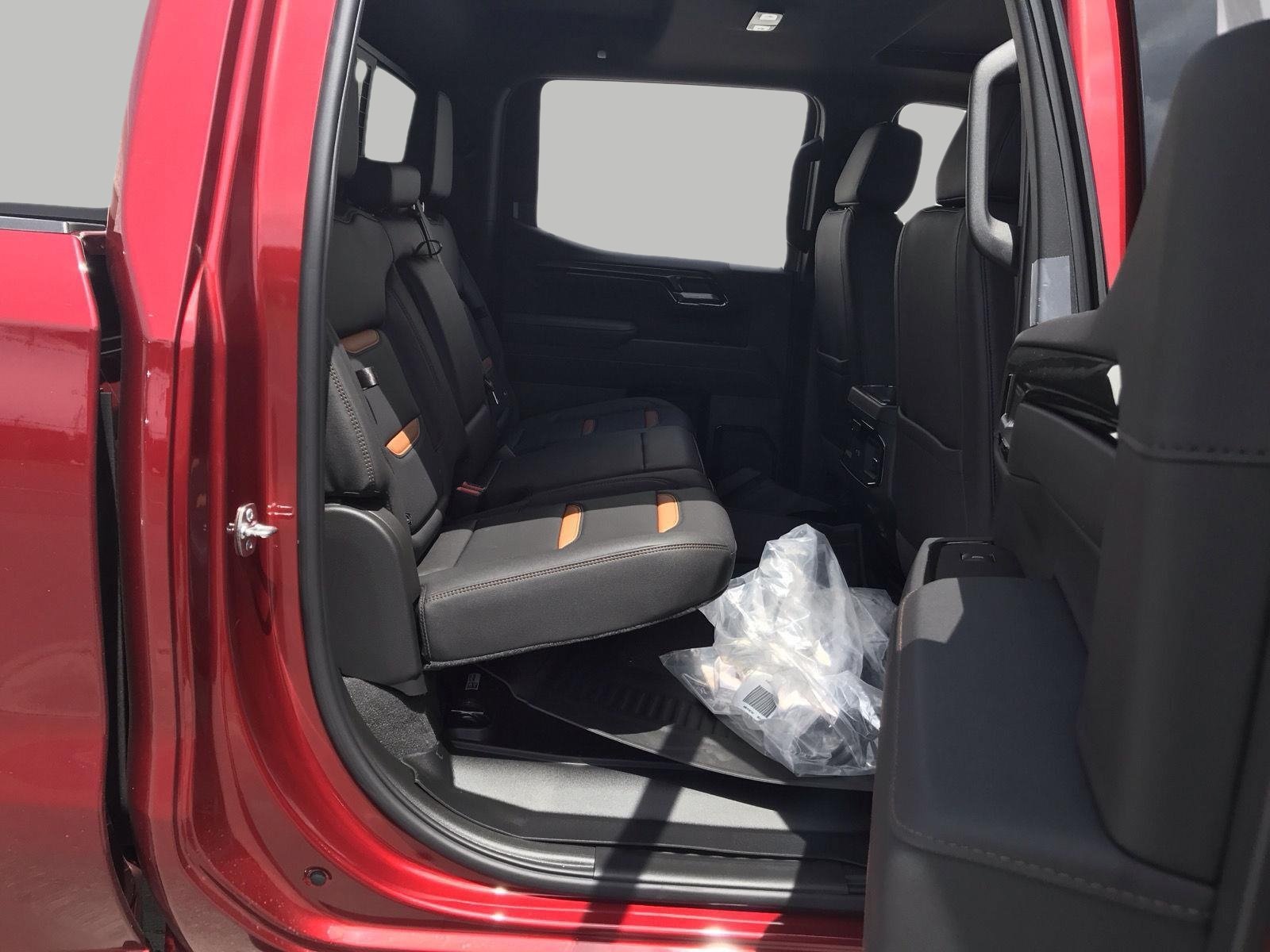 New 2026 GMC Sierra 1500 AT4 w/ AT4 Premium Package AWD/4WD image 12