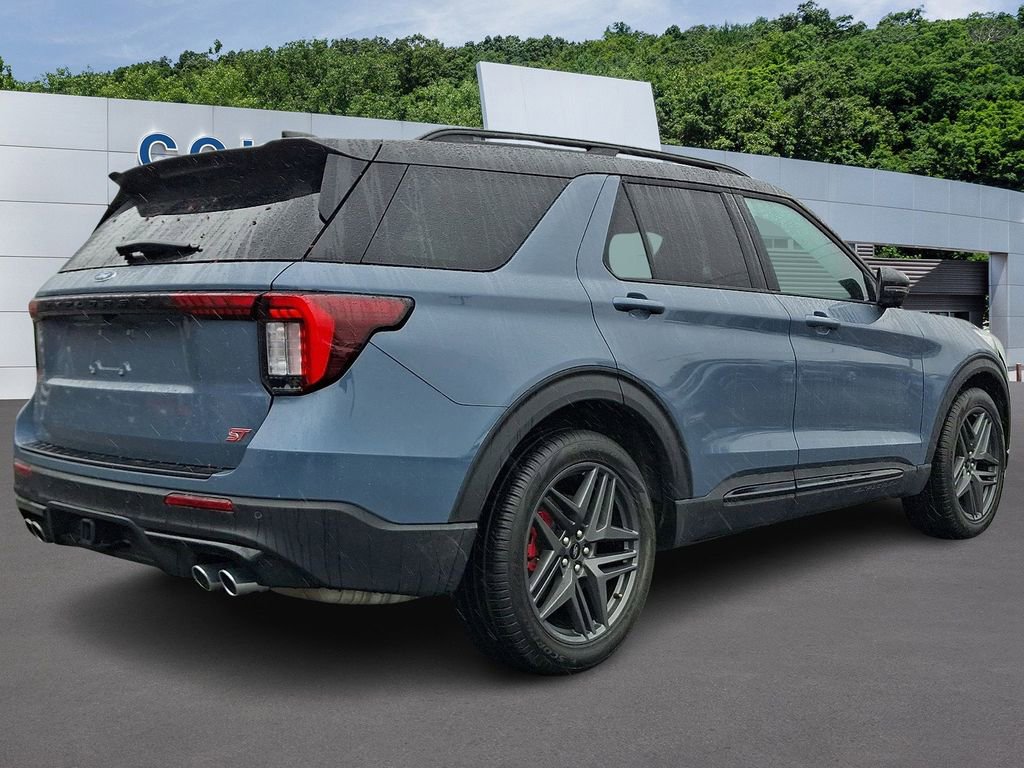 Certified 2025 Ford Explorer ST w/ Sun And Sound Package image 5