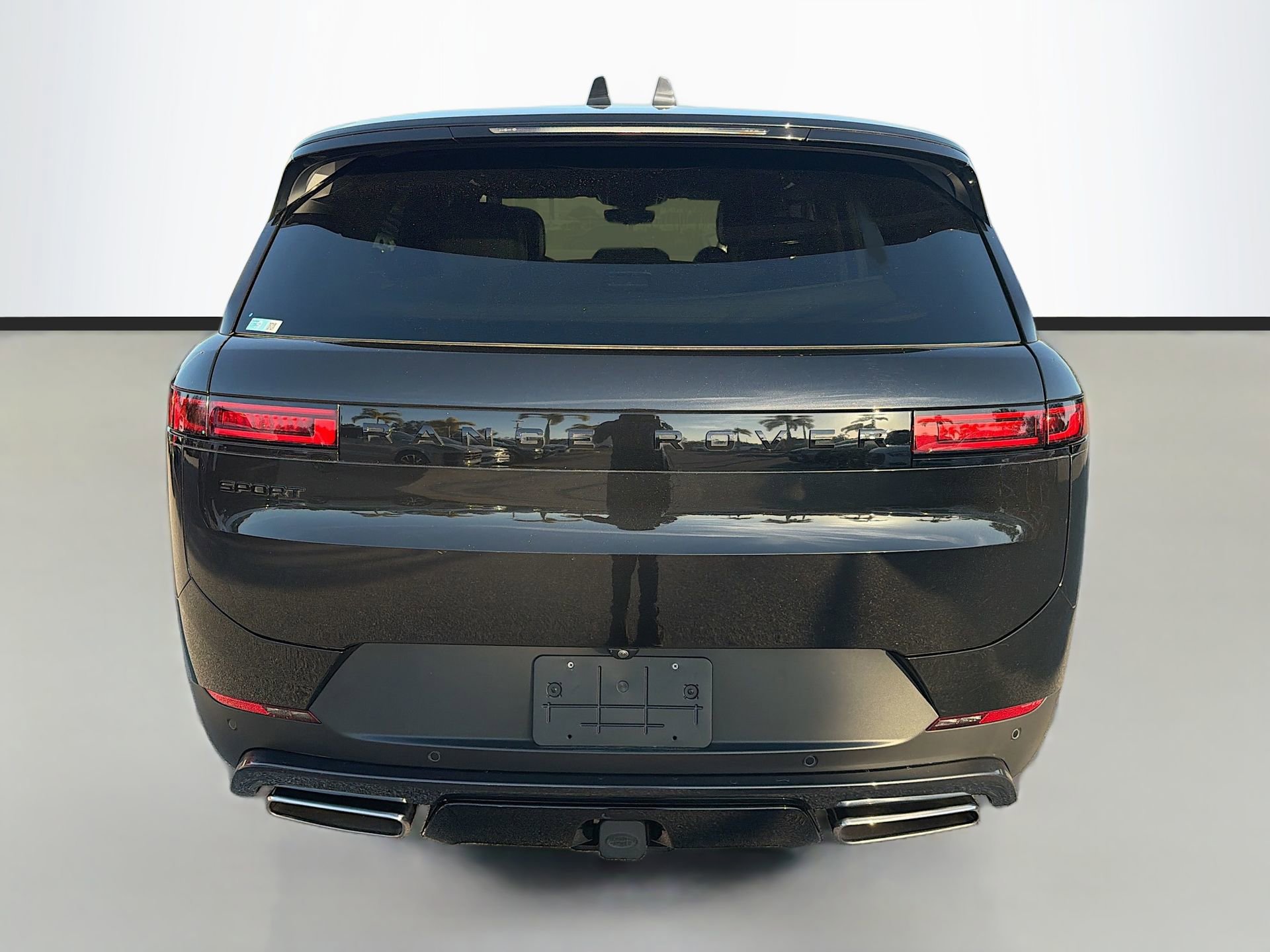 Used 2024 Land Rover Range Rover Sport SE image 5