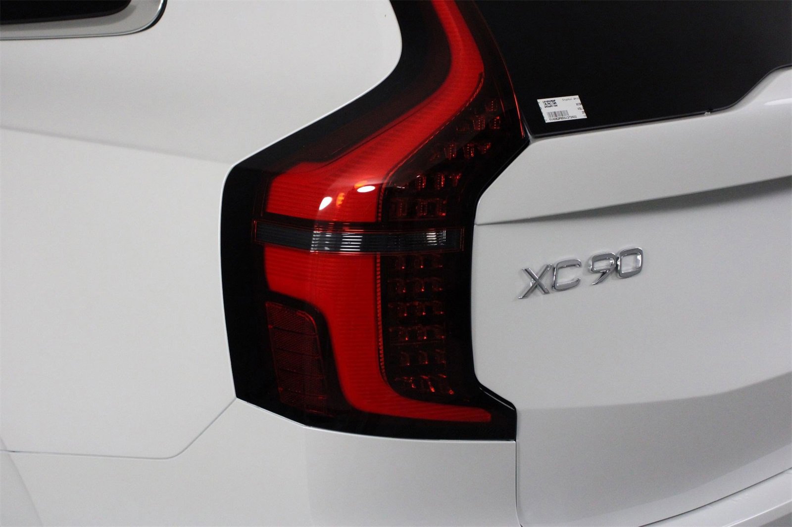New 2025 Volvo XC90 B6 Plus image 15