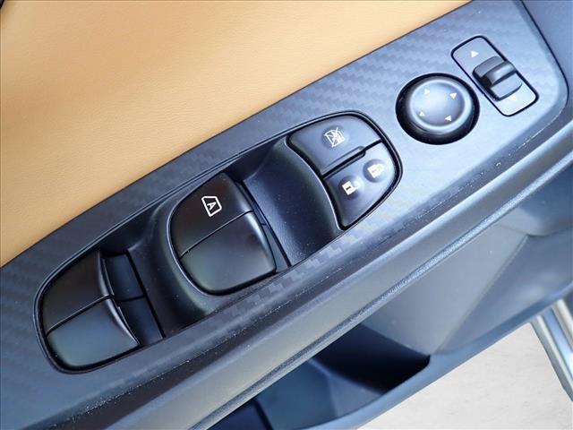 Used 2022 Nissan Sentra SV w/ SV Premium Package FWD image 14