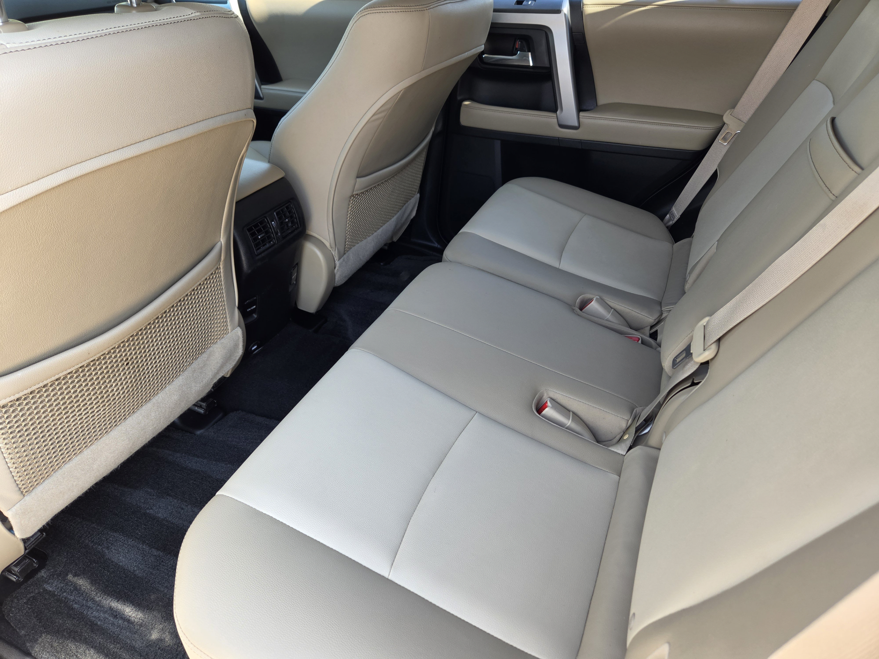 Used 2017 Toyota 4Runner SR5 Premium AWD/4WD image 28