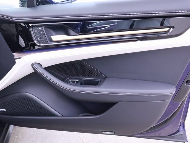 Used 2024 Porsche Panamera 4 AWD/4WD image 23