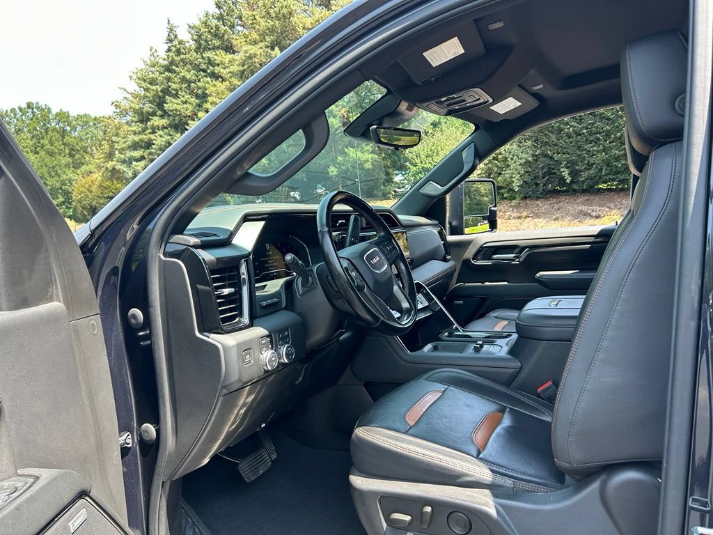 Used 2024 GMC Sierra 3500 AT4 w/ Technology Package AWD/4WD image 45