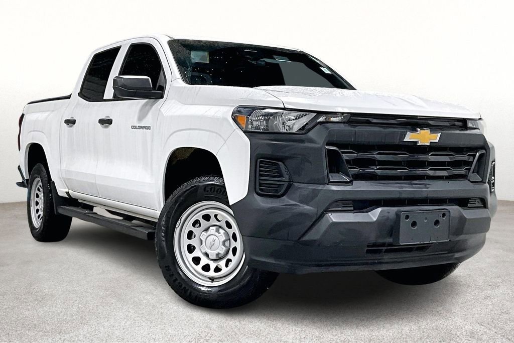Used 2025 Chevrolet Colorado W/T image 1
