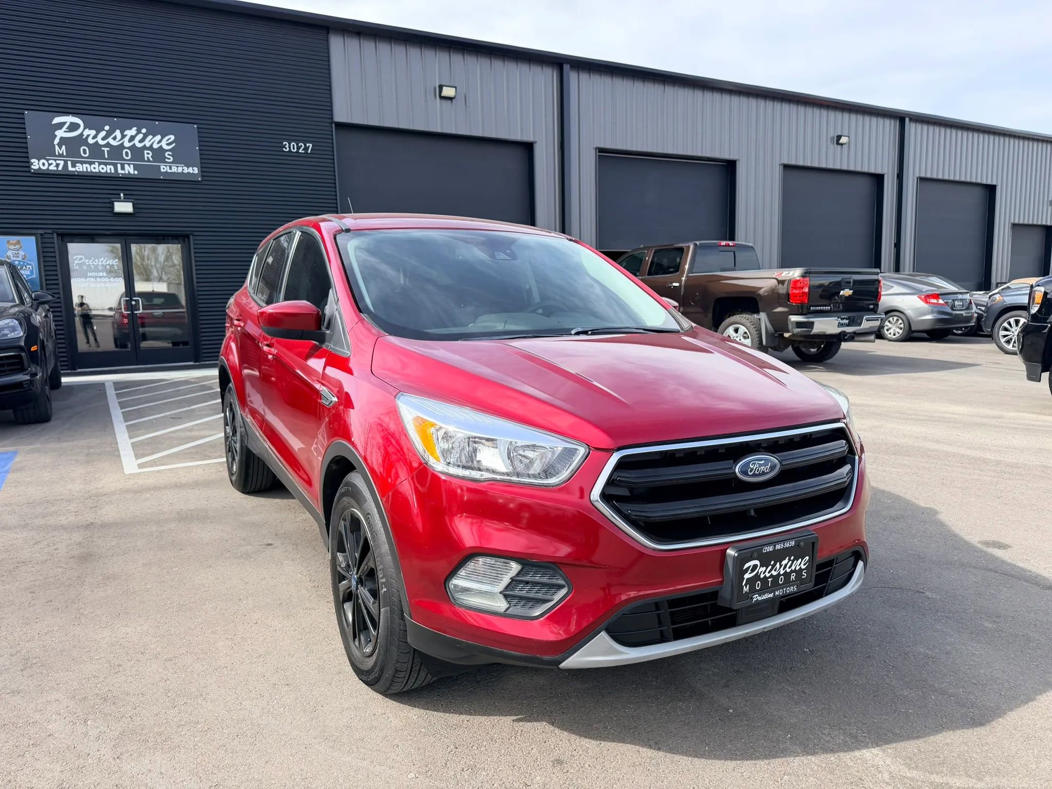 Used 2019 Ford Escape SE image 3