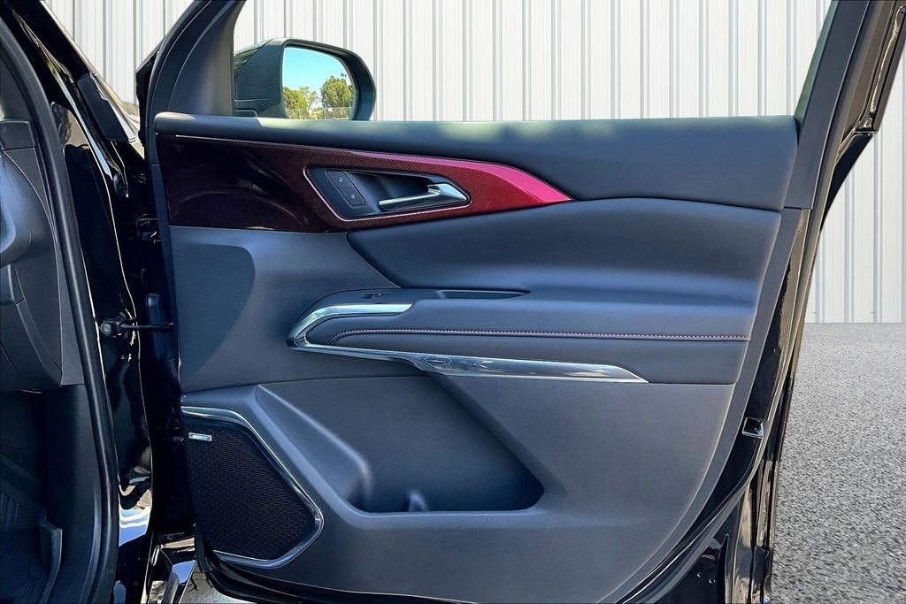 Used 2025 Chevrolet Traverse RS w/ LPO, Floor Liner Package image 18