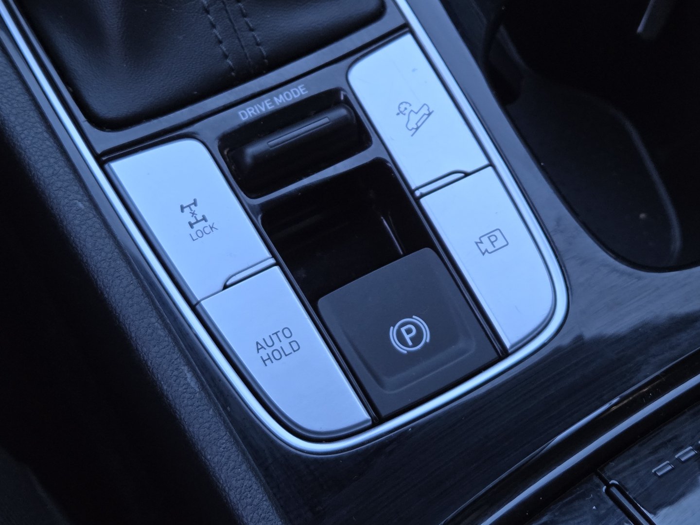Used 2022 Hyundai Santa Cruz SEL Premium AWD/4WD image 6