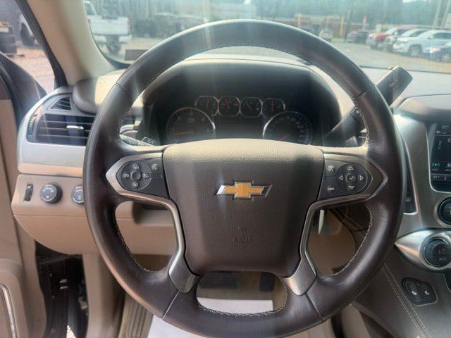 Used 2018 Chevrolet Suburban LT AWD/4WD image 19