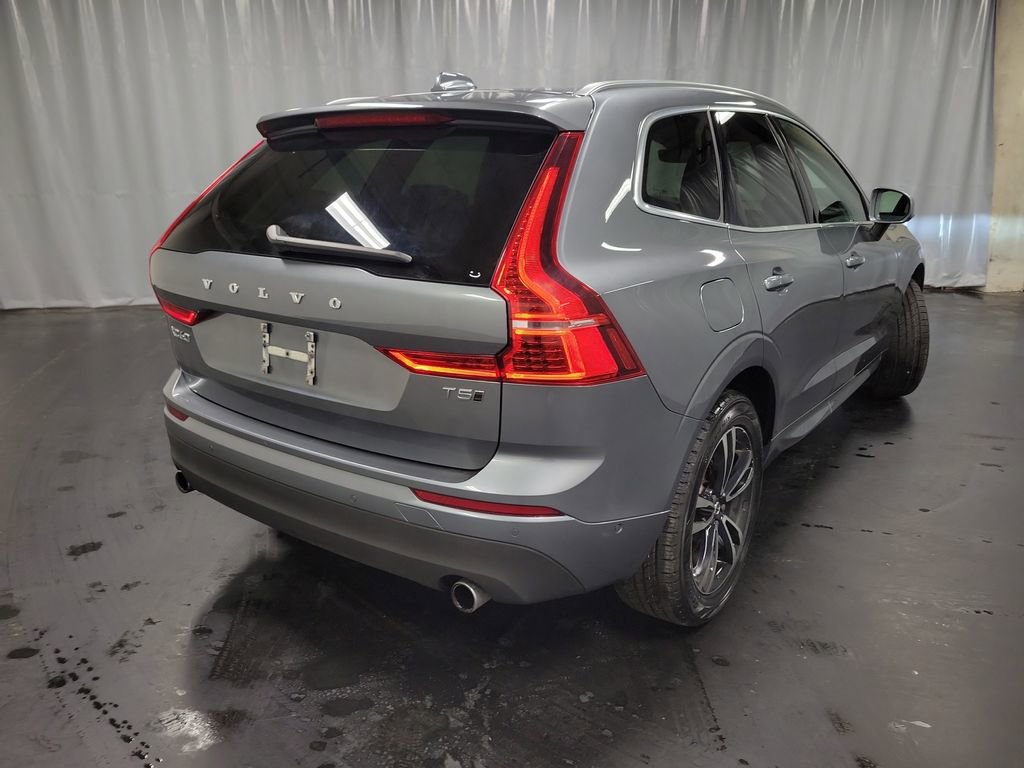 Used 2019 Volvo XC60 T5 Momentum w/ Premium Package image 9