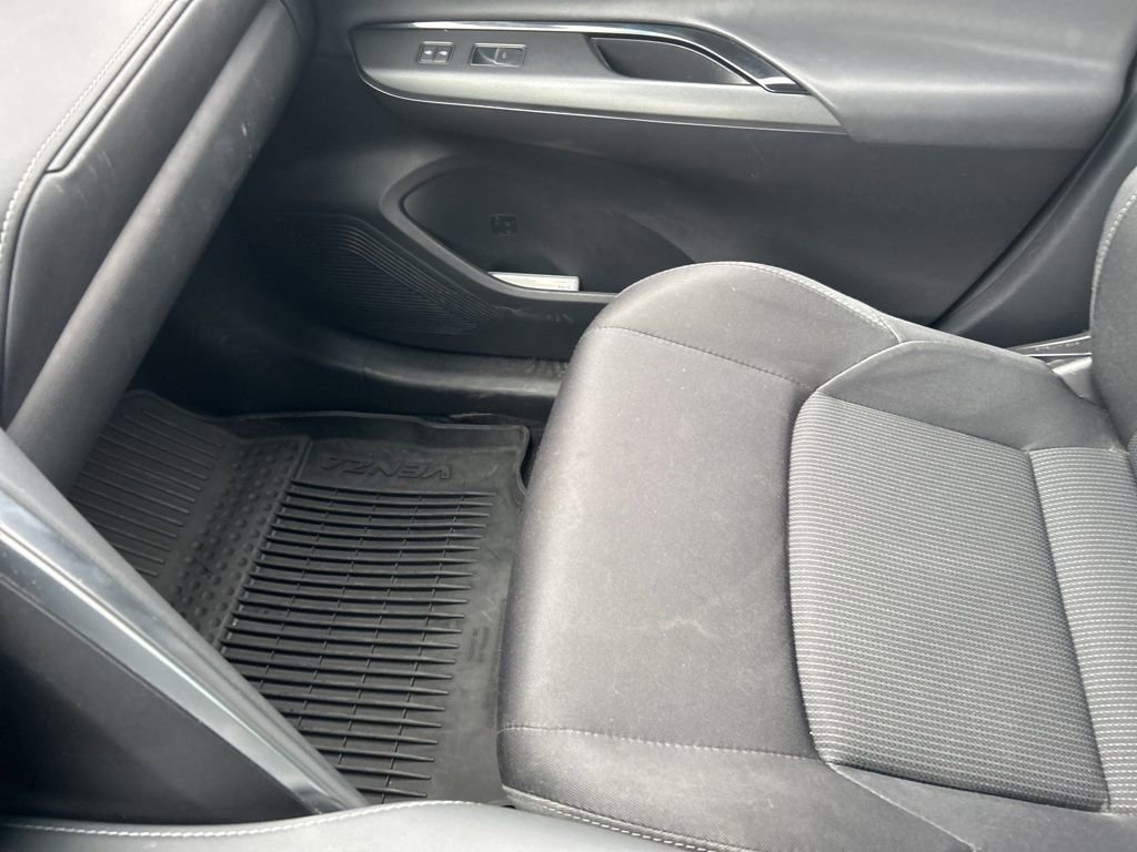 Used 2024 Toyota Venza LE image 28