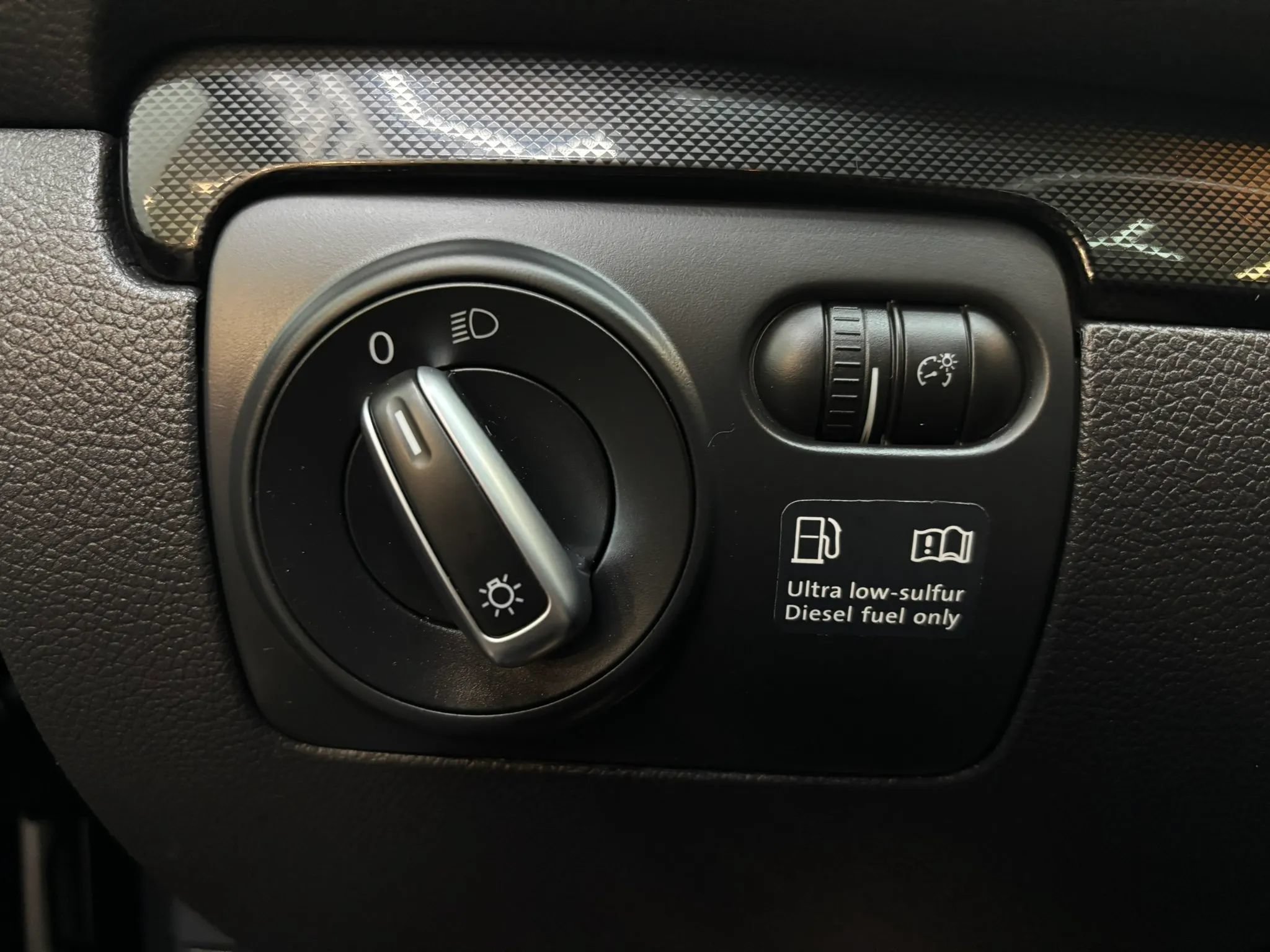 Used 2012 Volkswagen Jetta TDI FWD image 18