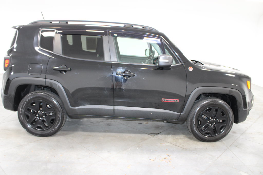 Used 2018 Jeep Renegade Trailhawk AWD/4WD image 11