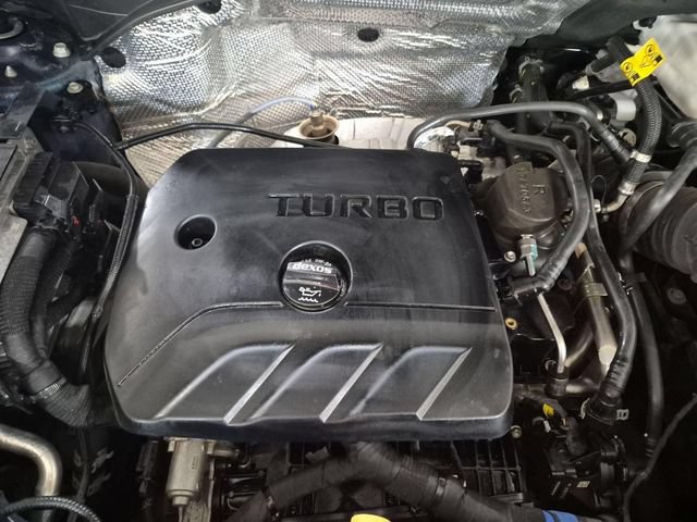 Used 2023 Buick Encore GX Select AWD/4WD image 32