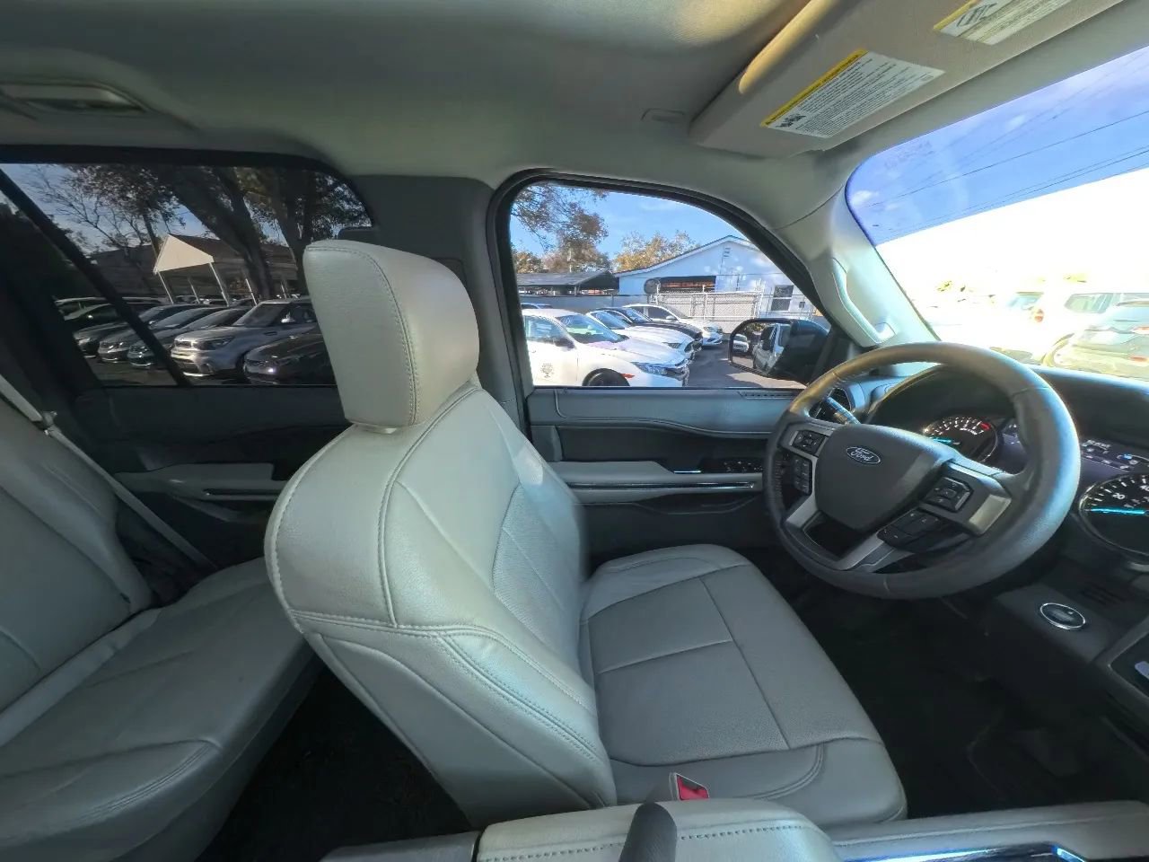 Used 2020 Ford Expedition XLT w/ Equipment Group 202A image 27