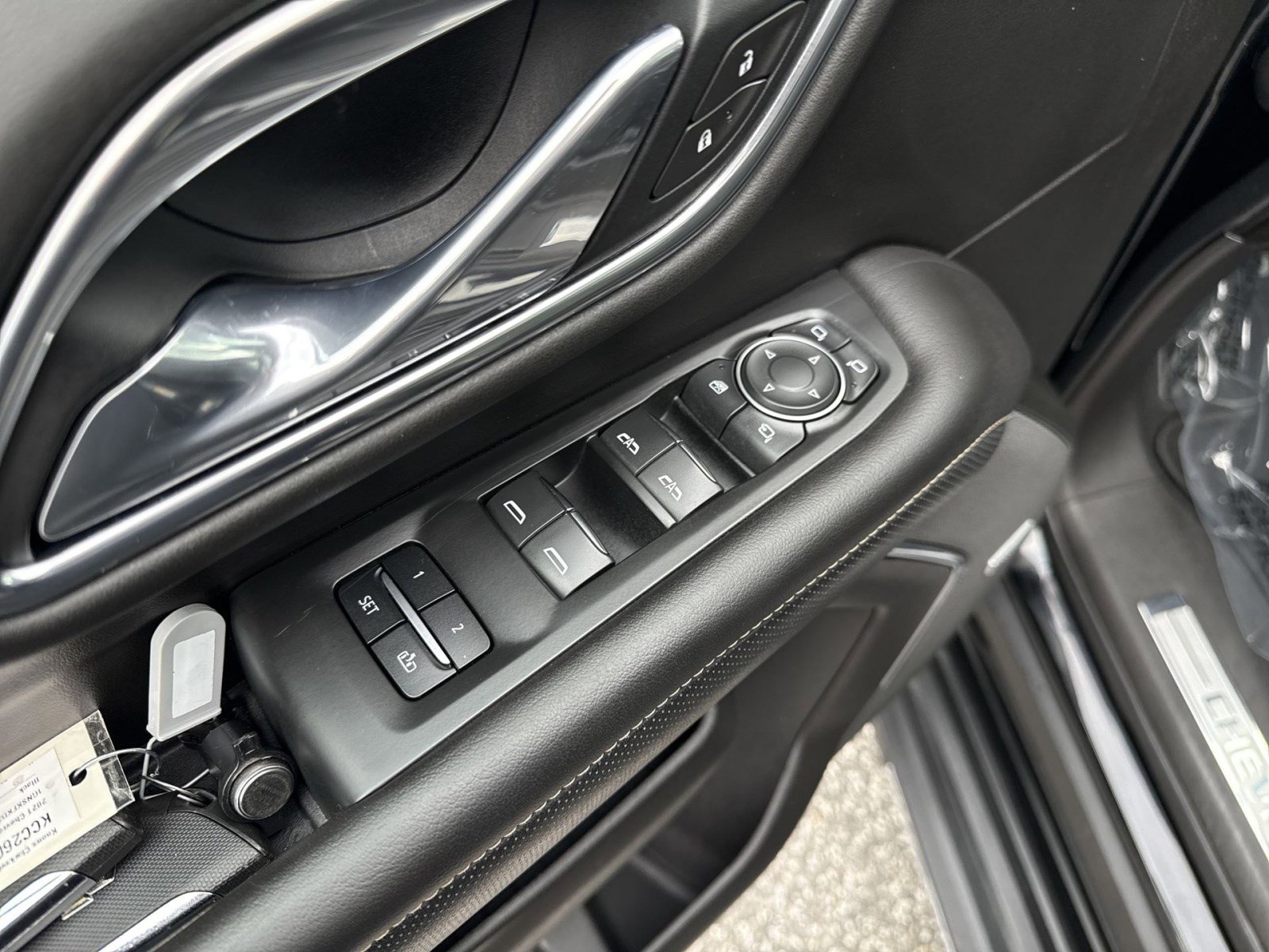 Used 2021 Chevrolet Suburban Premier w/ Premium Package image 15