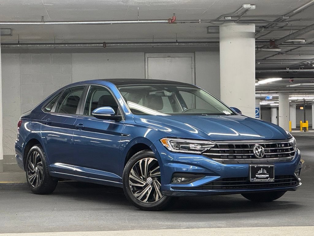 Used 2019 Volkswagen Jetta SEL Premium FWD image 2
