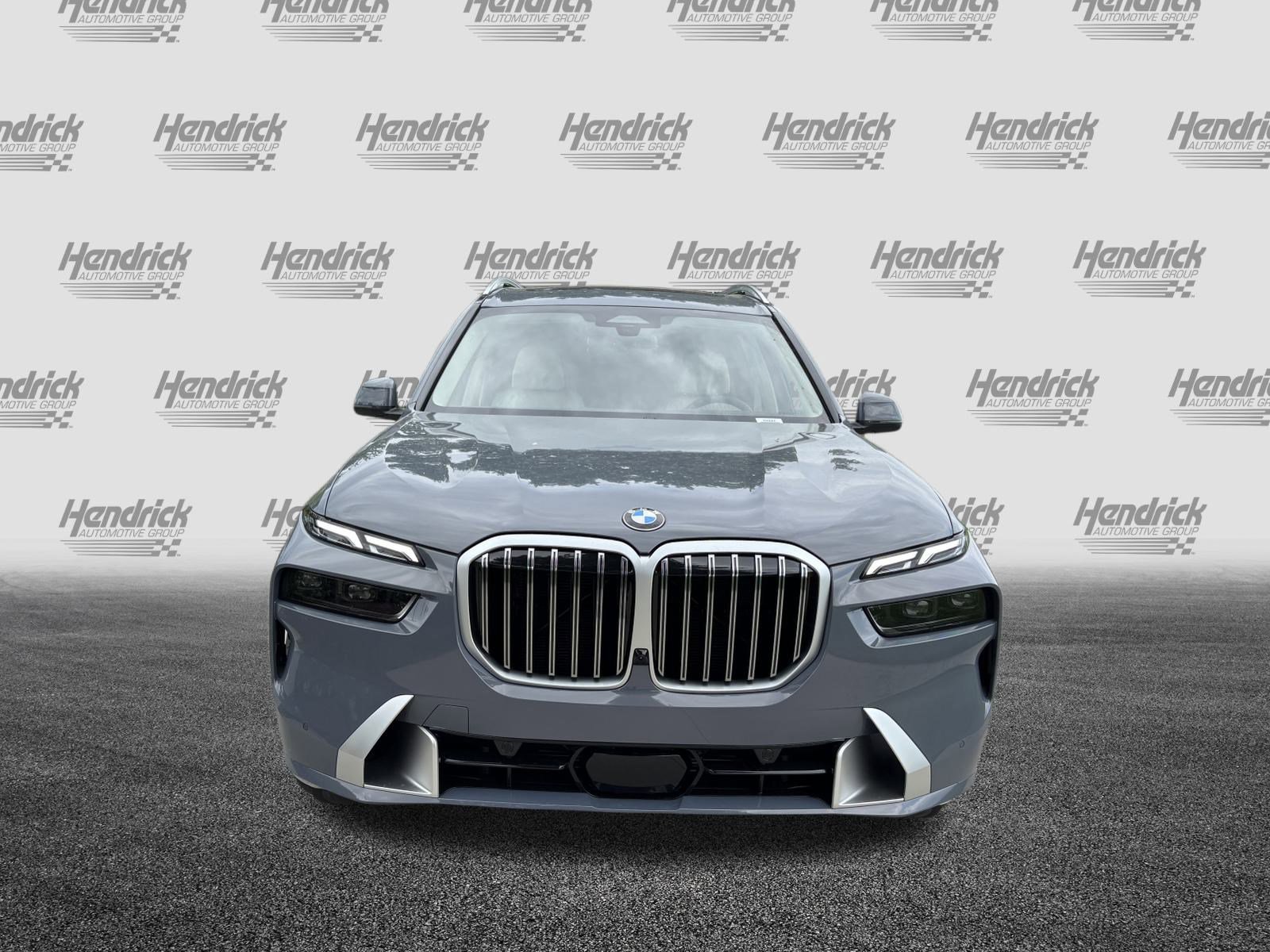 New 2026 BMW X7 xDrive40i w/ Premium Package image 3