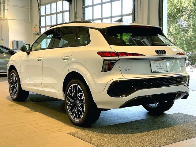New 2026 Audi Q3 quattro 2.0T AWD/4WD image 3