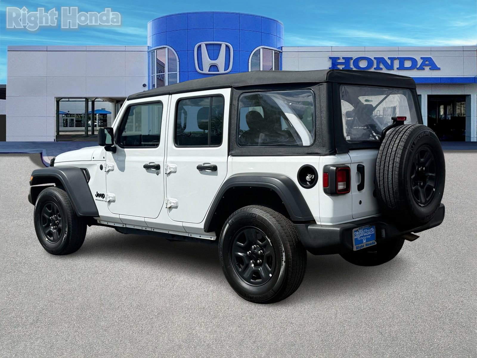 Used 2023 Jeep Wrangler Sport image 4