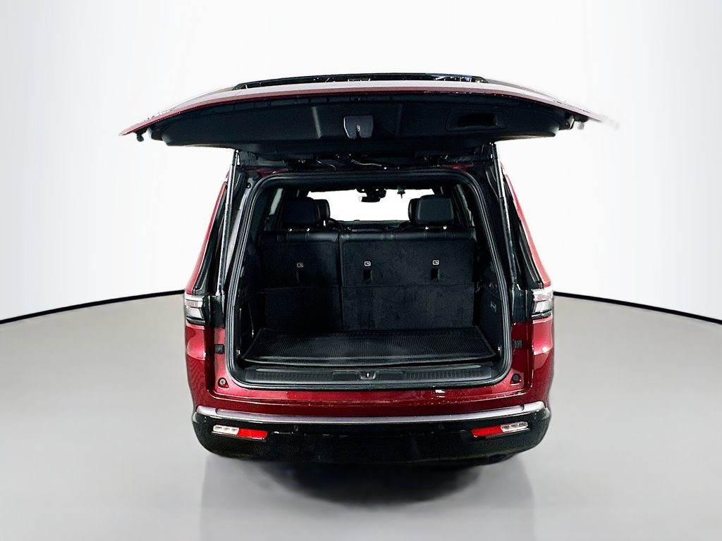 New 2026 Jeep Grand Wagoneer 4WD image 16