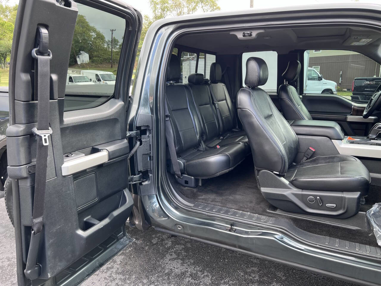 Used 2015 Ford F150 Lariat w/ Equipment Group 501A Mid image 27