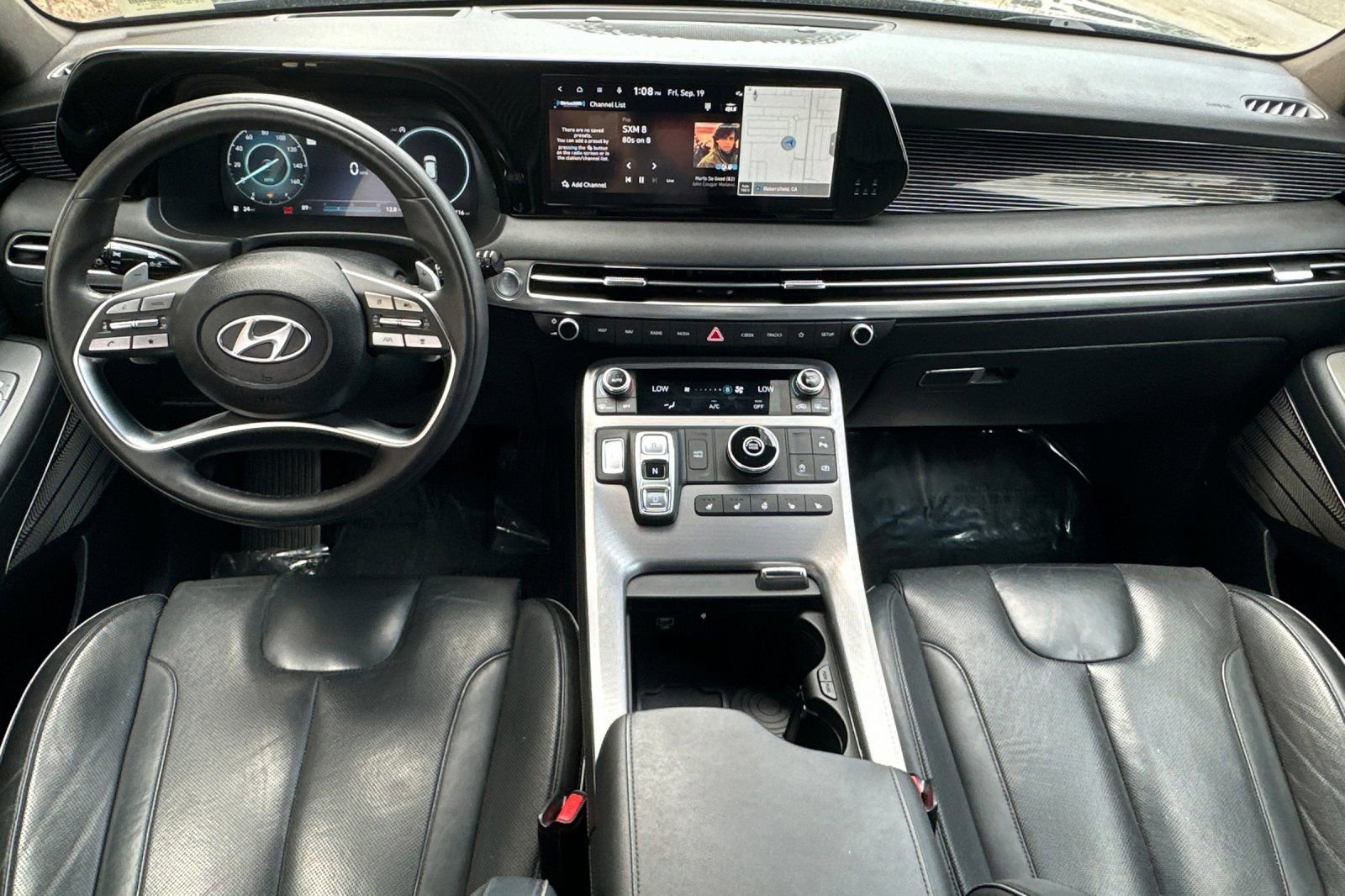 Used 2023 Hyundai Palisade Calligraphy image 14