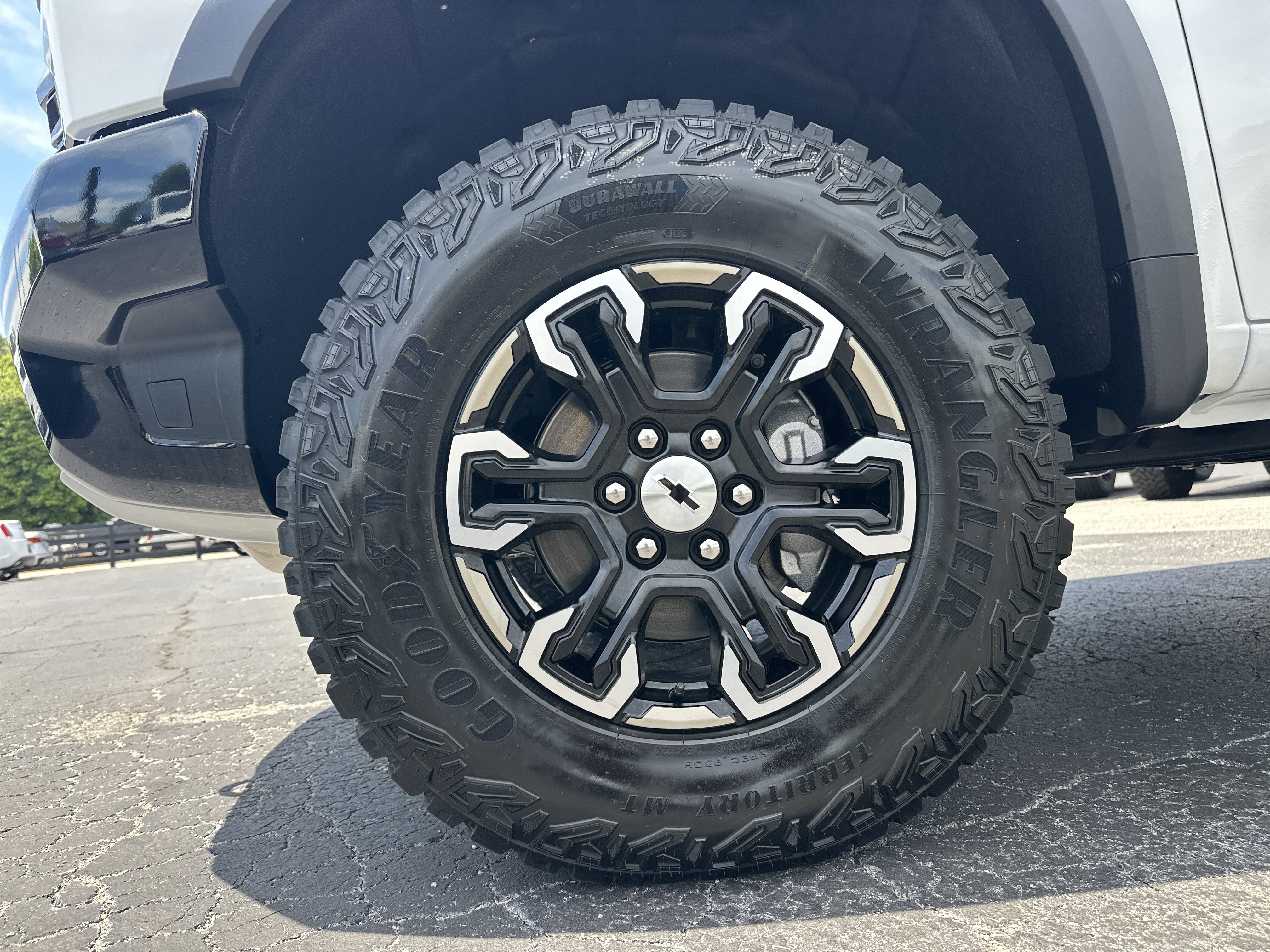New 2026 Chevrolet Silverado 1500 ZR2 AWD/4WD image 13