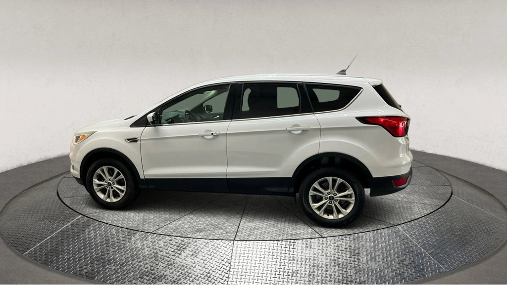 Used 2019 Ford Escape SE image 5