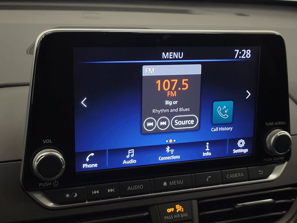 Used 2025 Nissan Altima 2.5 SV FWD image 18