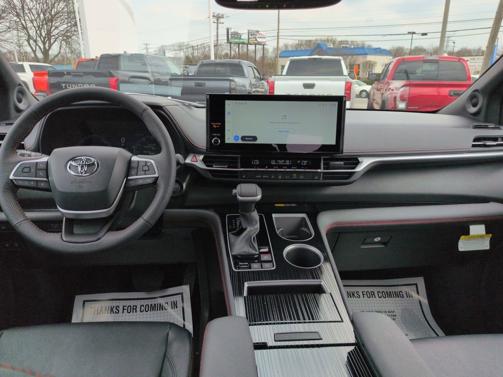 Used 2025 Toyota Sienna XSE w/ XSE Plus Package image 12