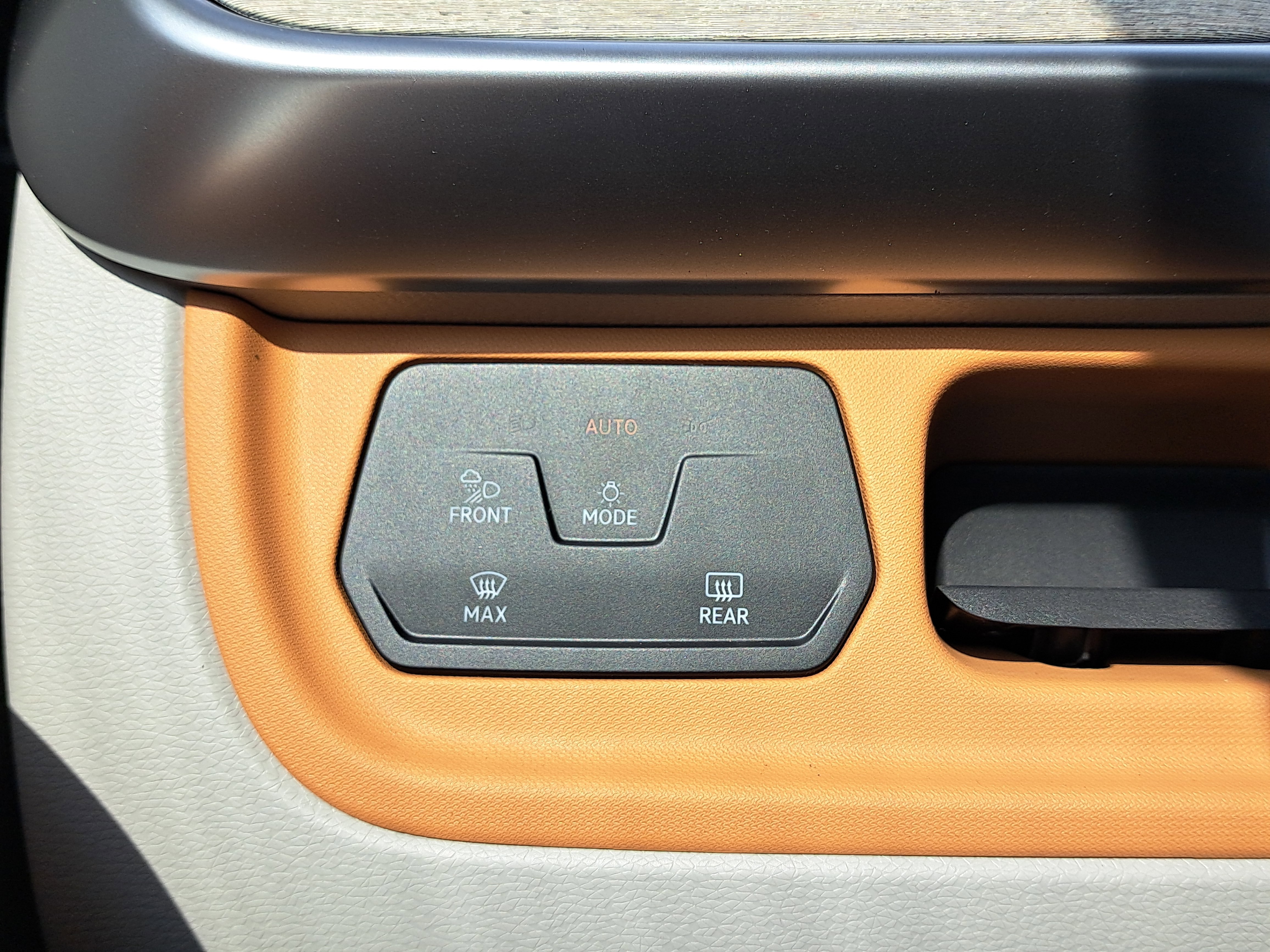 New 2025 Volkswagen ID. Buzz Pro S Plus image 24