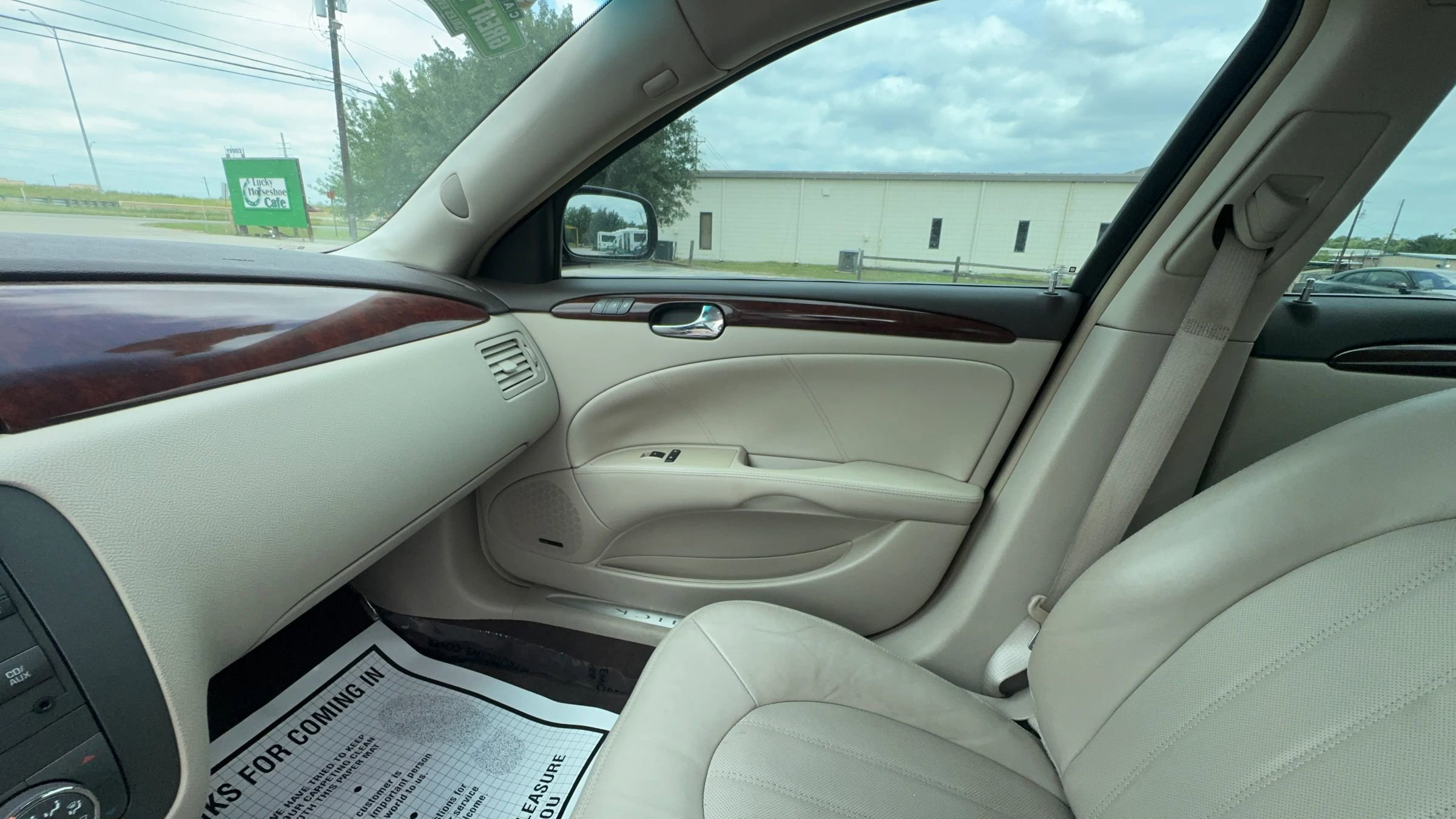 Used 2009 Buick Lucerne CXL FWD image 21