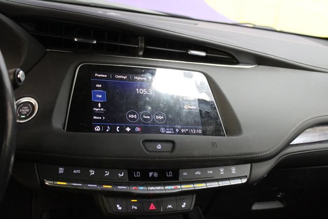 Used 2021 Cadillac XT4 Luxury w/ Driver Awareness Package AWD/4WD image 19