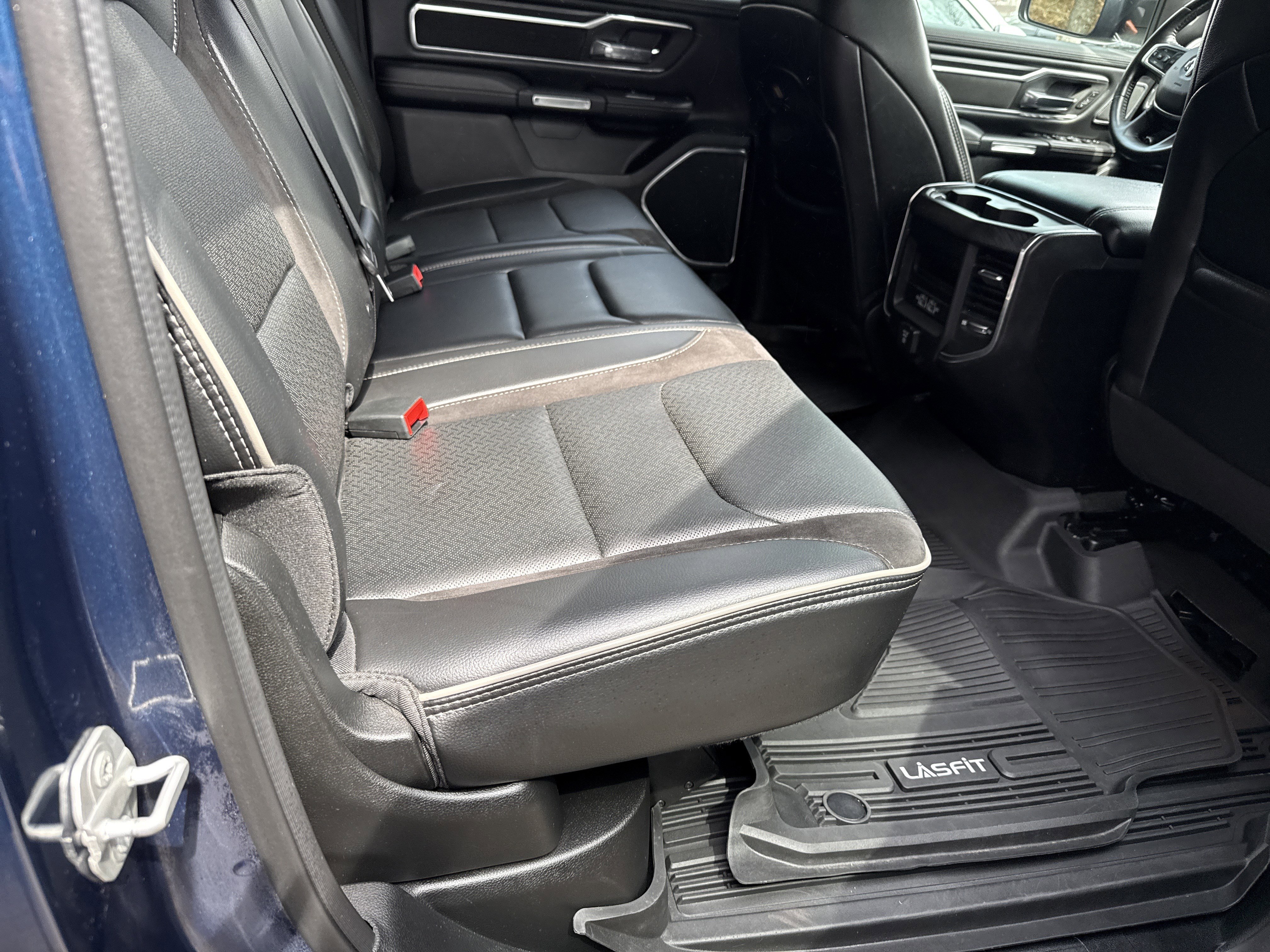 Used 2023 RAM 1500 Laramie image 15