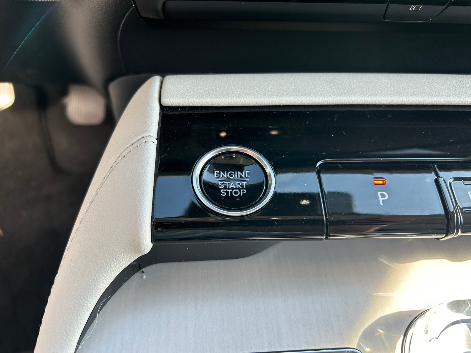 New 2026 Lincoln Navigator L Premier AWD/4WD image 18
