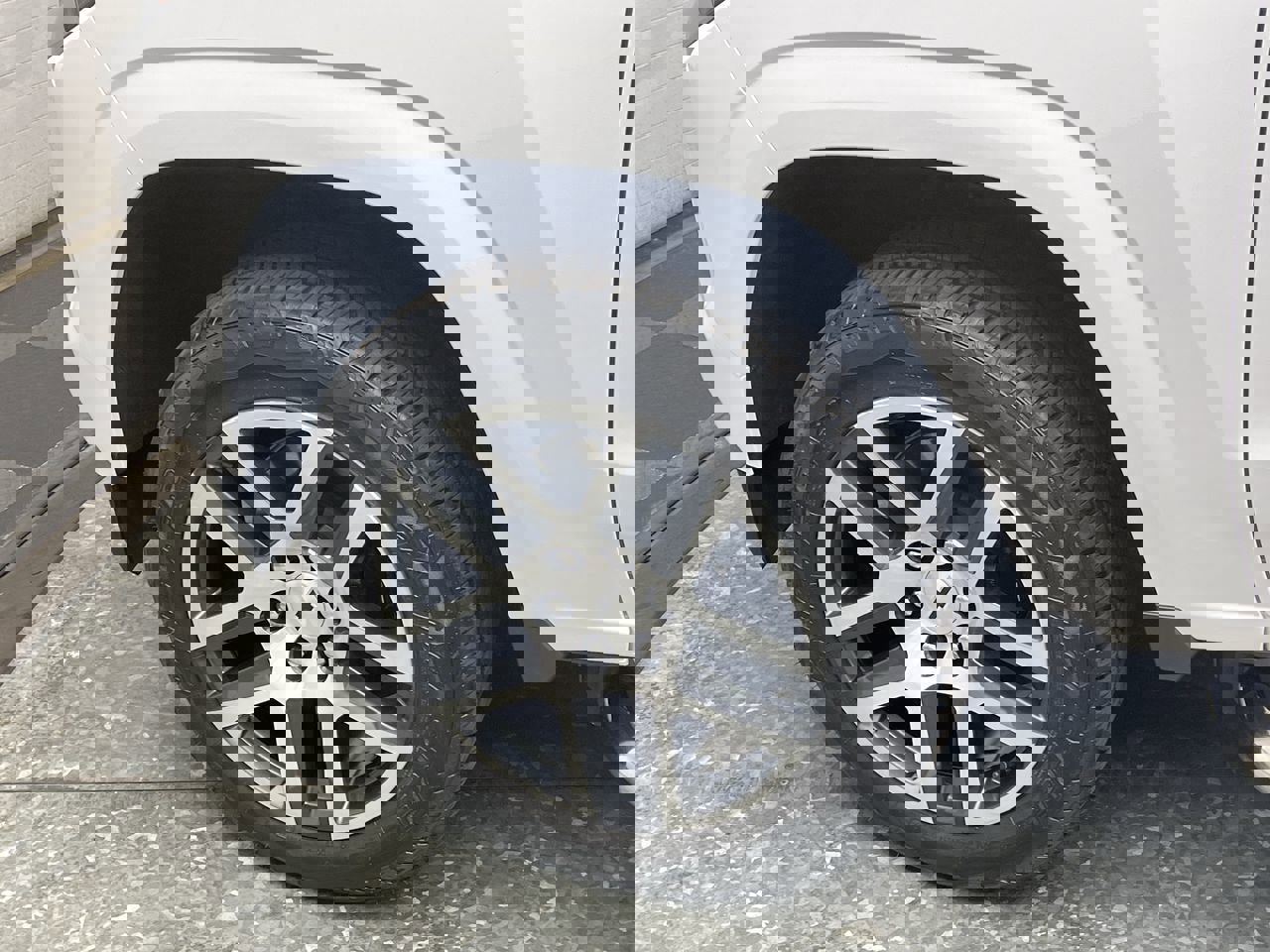 Certified 2024 Chevrolet Colorado Z71 w/ Z71 Convenience Package 2 image 37