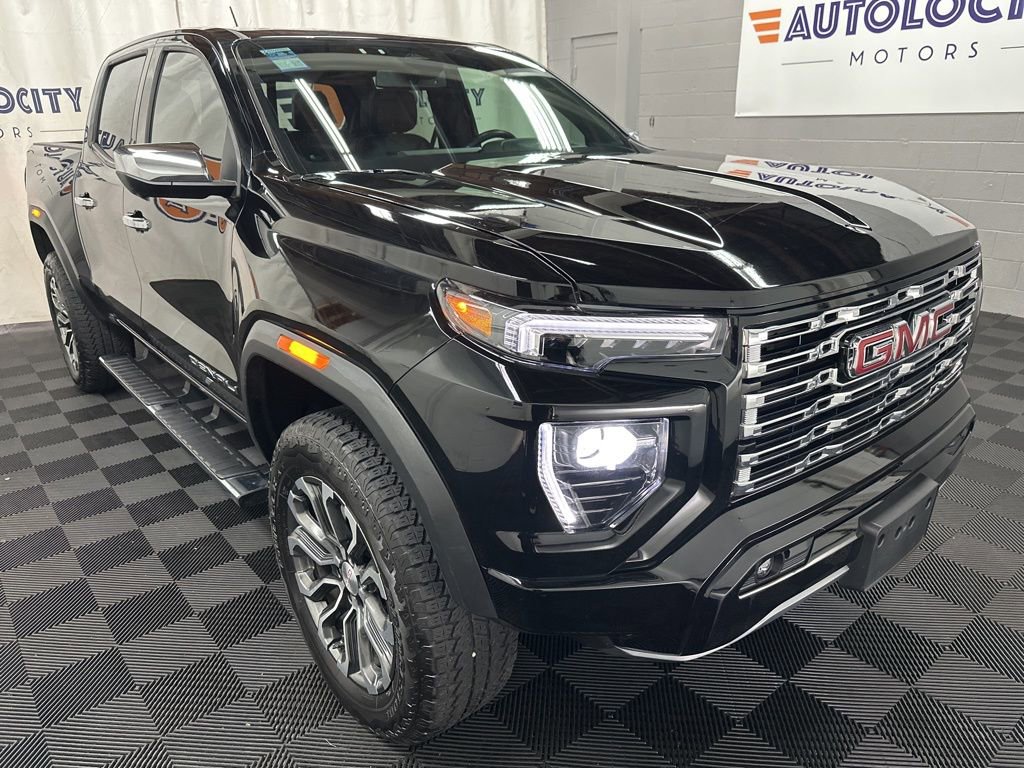 Used 2024 GMC Canyon Denali AWD/4WD image 2