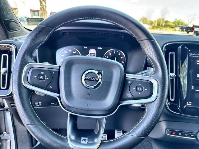 Used 2020 Volvo XC40 T5 R-Design image 22