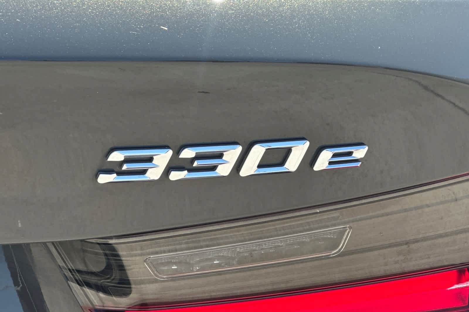 Used 2023 BMW 330e xDrive w/ Premium Package AWD/4WD image 26