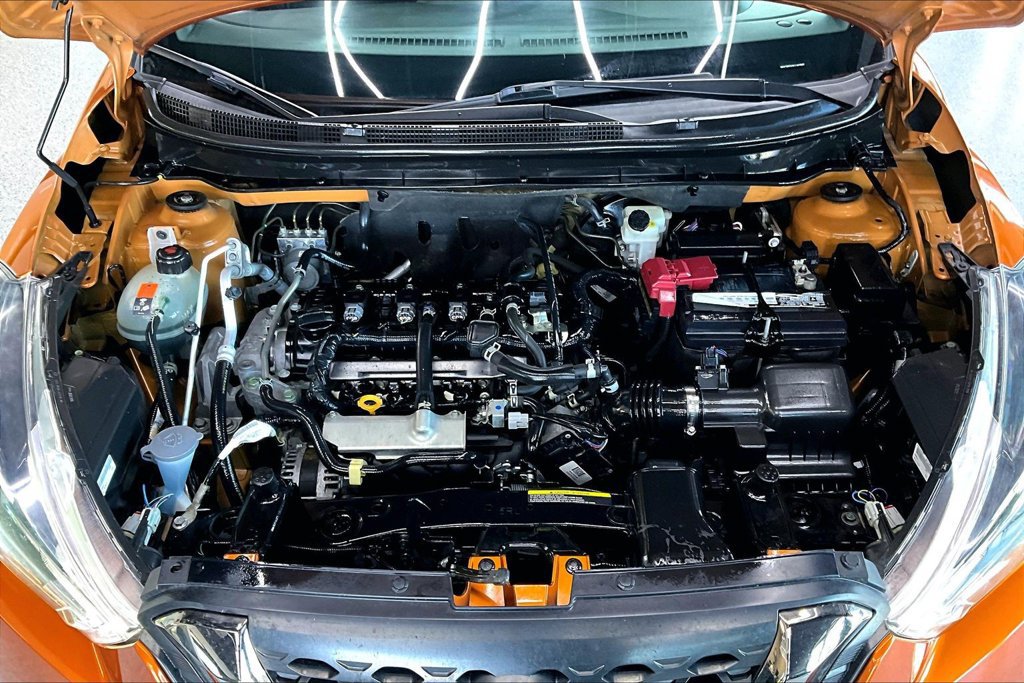 Used 2020 Nissan Kicks SR w/ Exterior Package FWD image 29