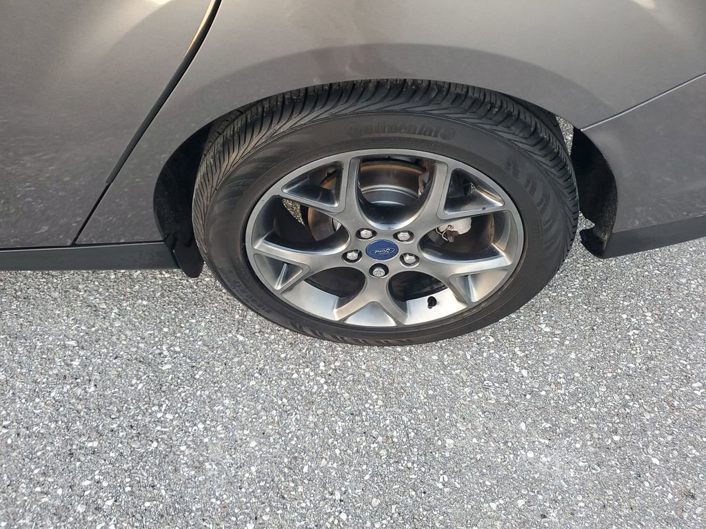 Used 2014 Ford Focus SE w/ Equipment Group 201A image 20