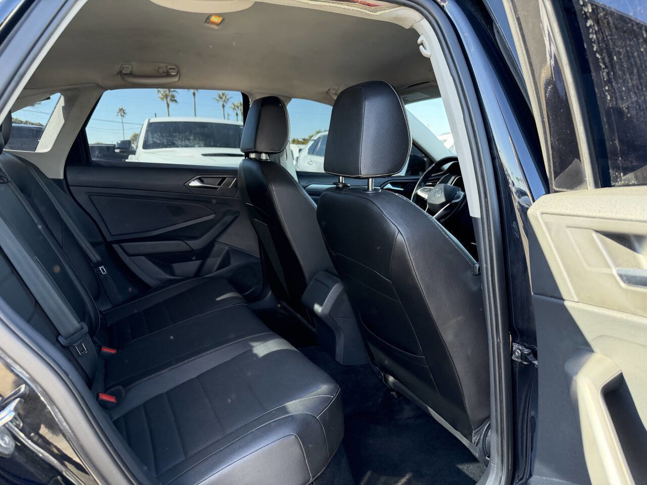 Used 2023 Volkswagen Jetta SE image 25