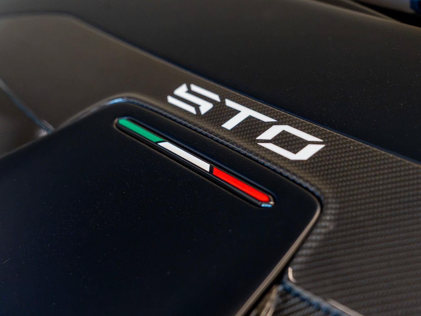 Used 2024 Lamborghini Huracan STO RWD image 24