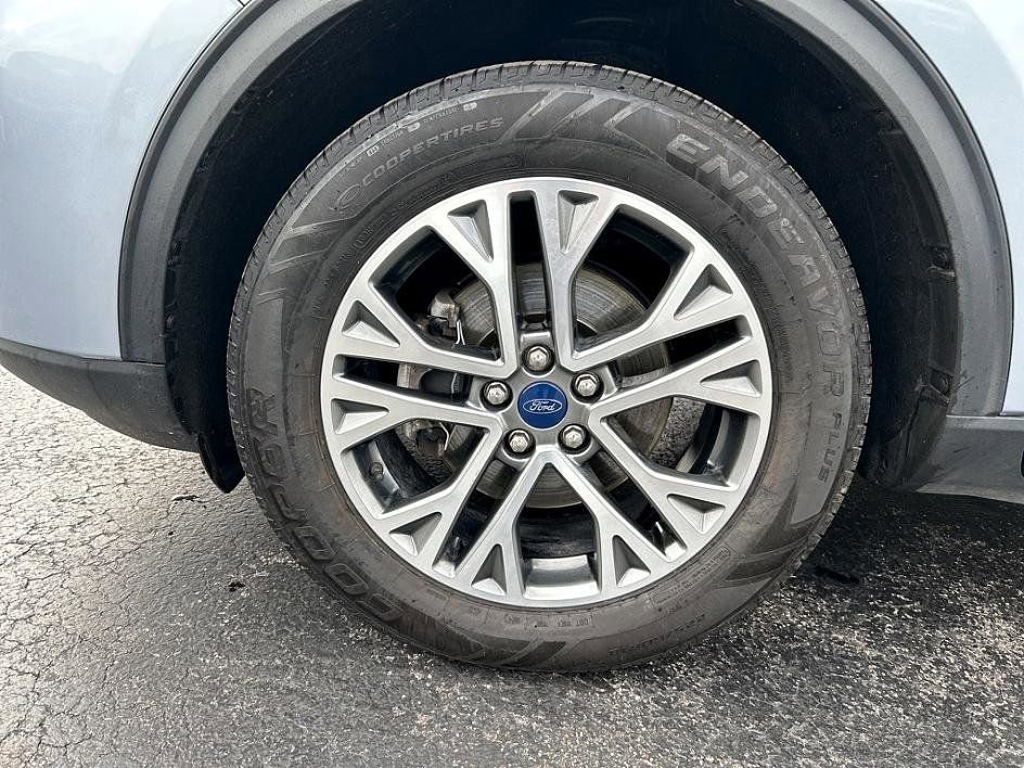 Used 2022 Ford Escape SEL image 36