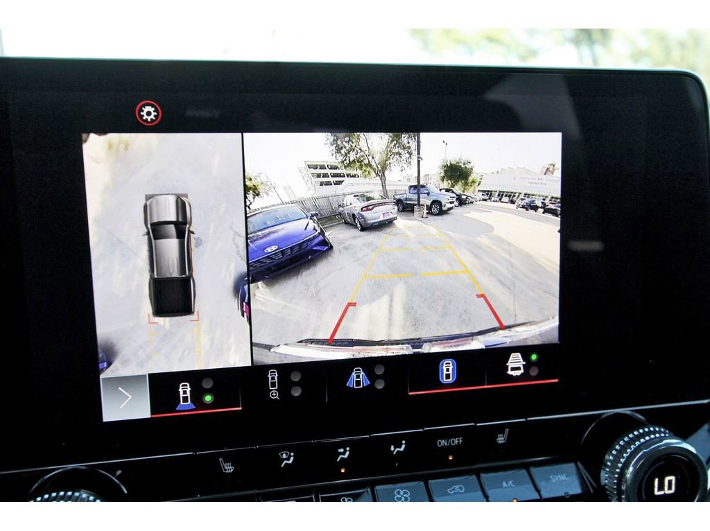 Used 2024 GMC Canyon Elevation w/ Elevation Premium Package image 24