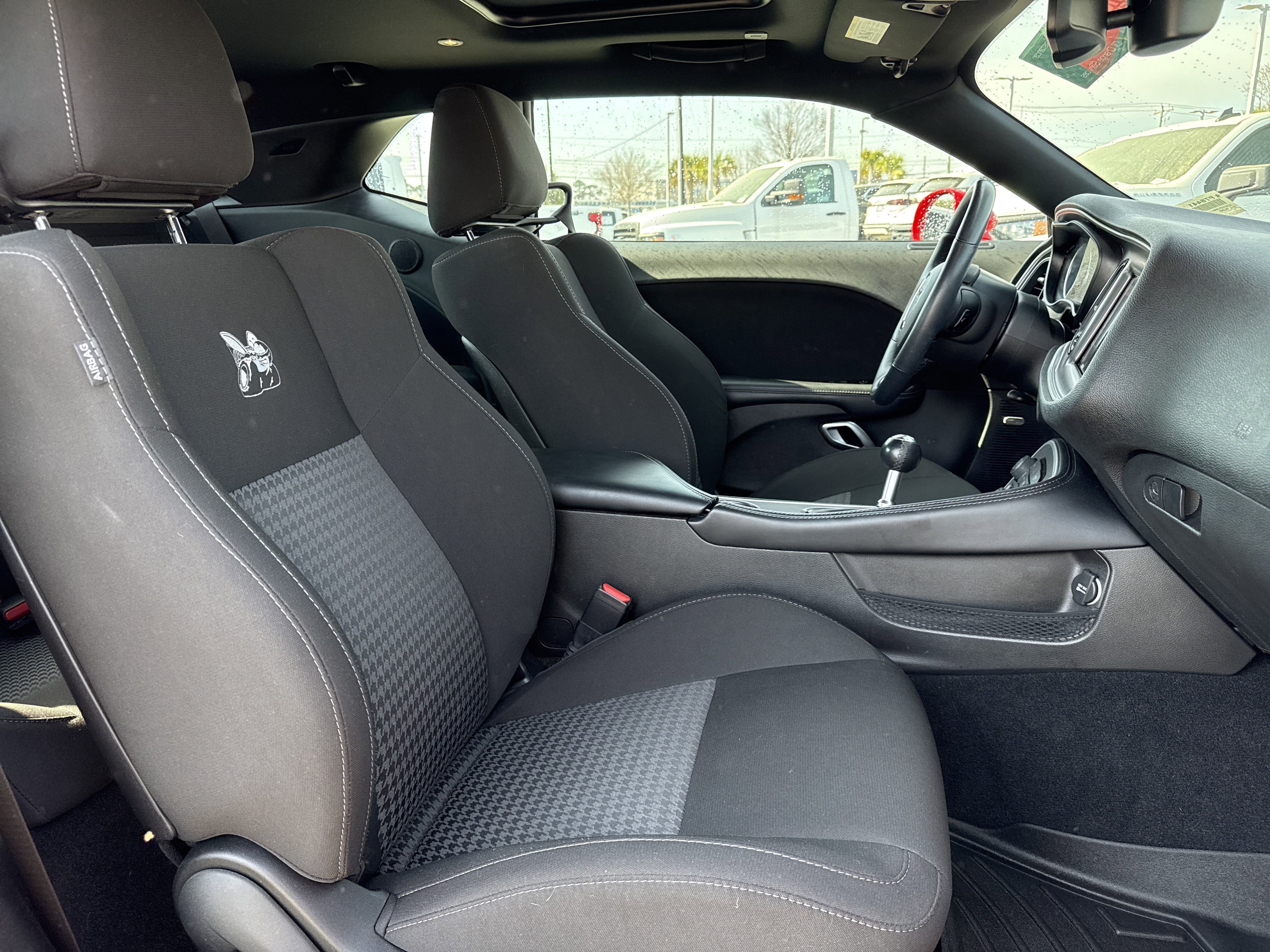 Used 2022 Dodge Challenger R/T Scat Pack w/ Driver Convenience Group image 32